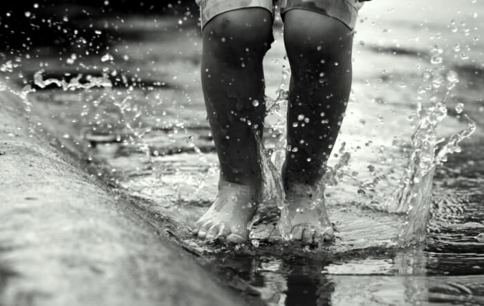 legs_dancing-in-the-rain