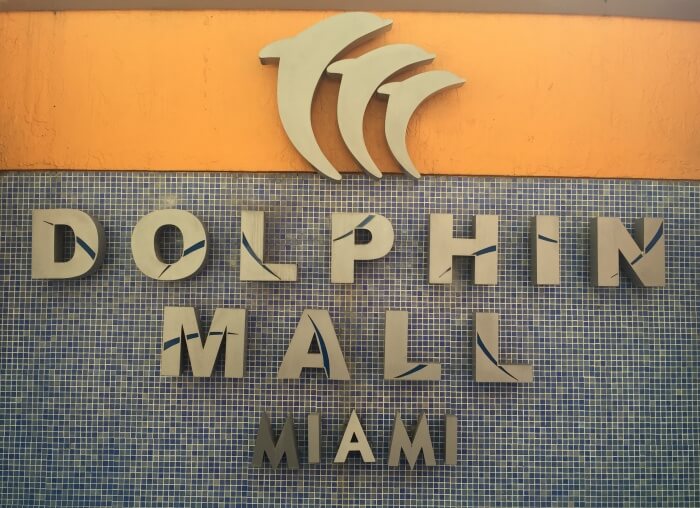 Dolphin-Mall-08